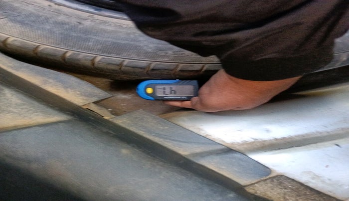 2011 Skoda Laura AMBIENTE 2.0 TDI CR MT, Diesel, Manual, 1,06,125 km, tyre