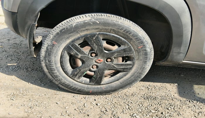 2018 Renault Kwid RXL, Petrol, Manual, 1,00,358 km, tyre