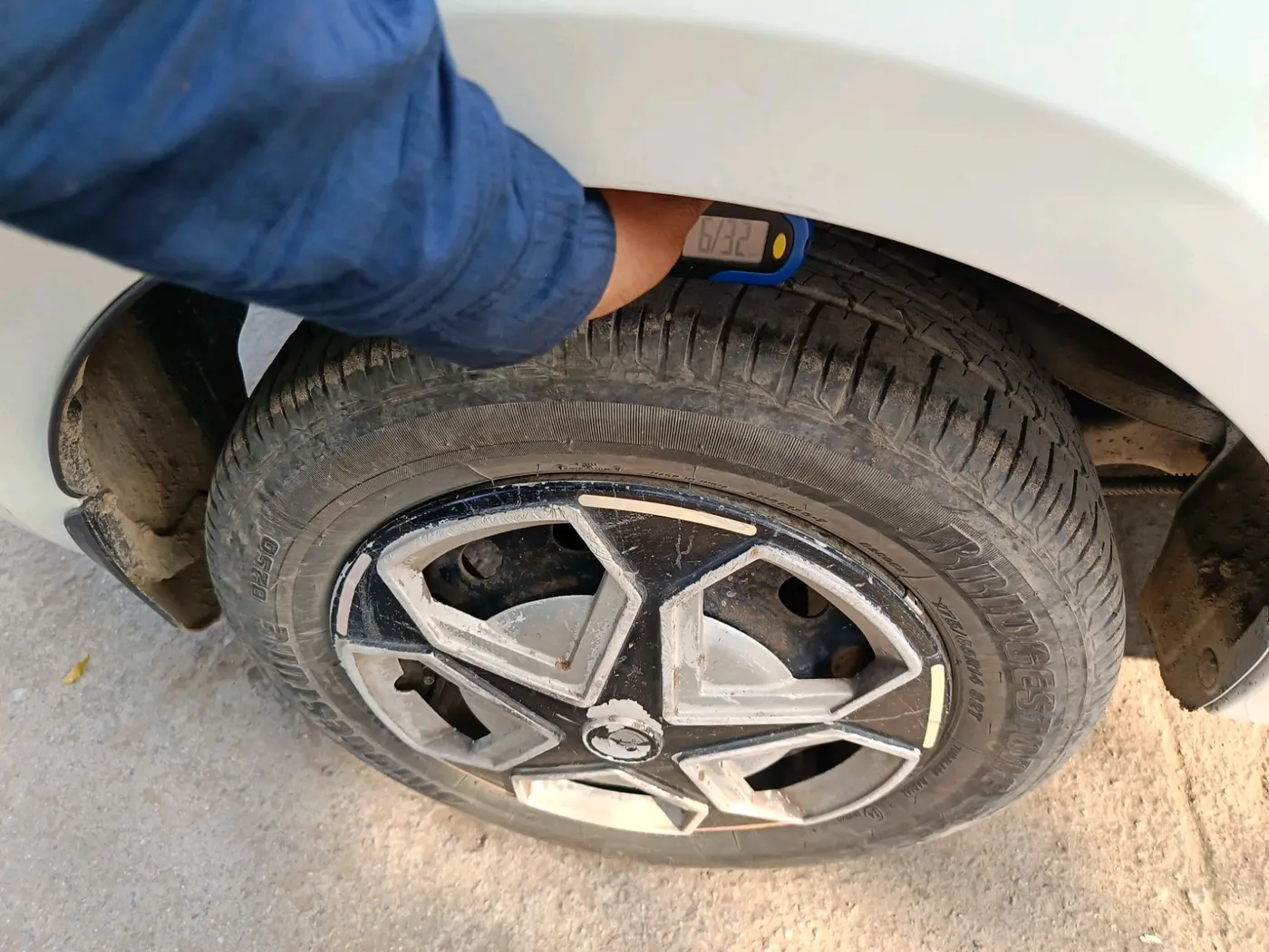 2022 Tata TIGOR XZ PETROL, Petrol, Manual, 18,842 km, tyre
