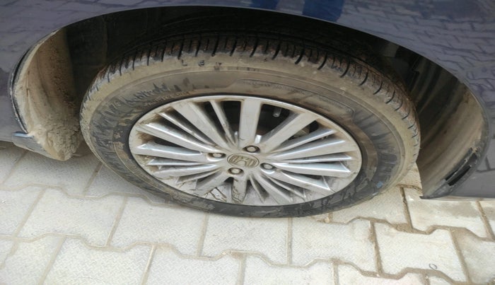 2025 Honda Amaze 1.2L I-VTEC VX, Petrol, Manual, 2,731 km, tyre