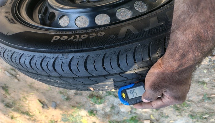 2019 Toyota Glanza V, Petrol, Manual, 96,712 km, tyre