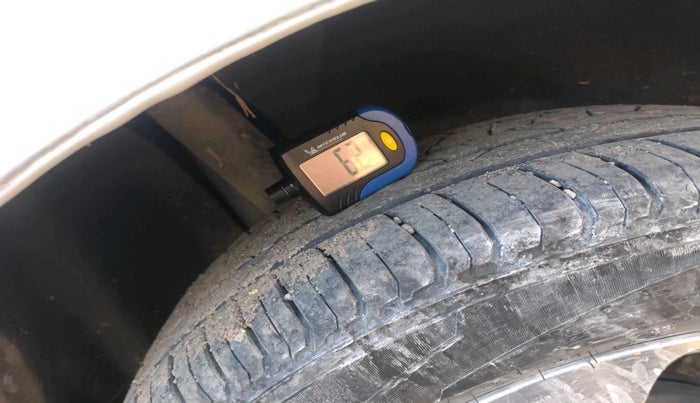 2019 Toyota Glanza V, Petrol, Manual, 96,712 km, tyre