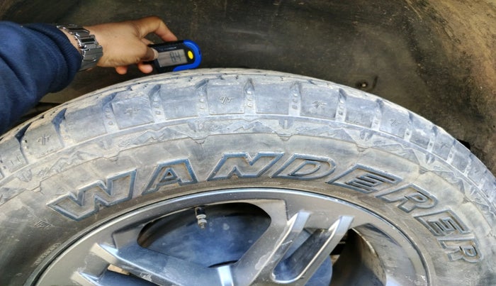 2023 Mahindra Thar LX D HT 2WD MT, Diesel, Manual, 38,720 km, tyre