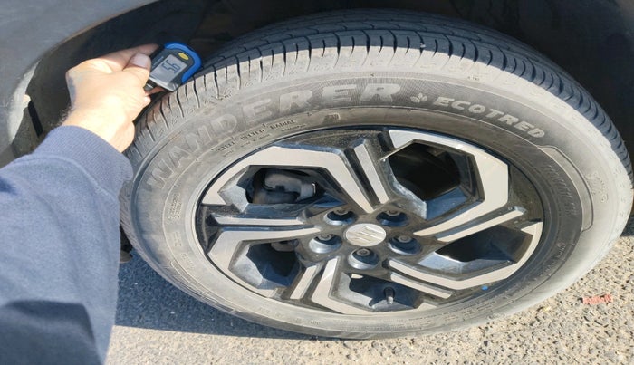 2023 Maruti BREZZA VXI SMART HYBRID, Petrol, Manual, 24,180 km, tyre