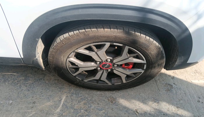 2023 KIA SELTOS GTX PLUS 1.4, Petrol, Manual, 15,436 km, tyre