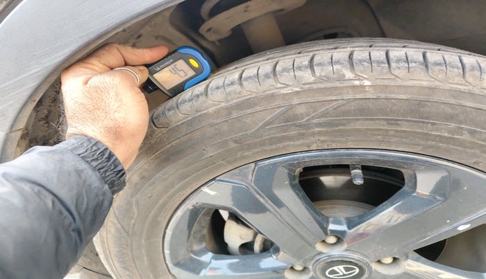 2022 Tata NEXON XZ PLUS DIESEL DARK EDITION, Diesel, Manual, 43,820 km, tyre