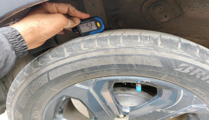 2022 Tata NEXON XZ PLUS DIESEL DARK EDITION, Diesel, Manual, 43,820 km, tyre