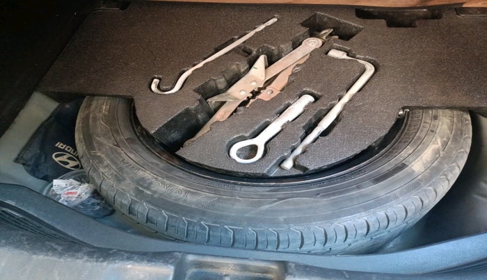 2017 Honda WR-V 1.5L I-DTEC VX MT, Diesel, Manual, 1,30,379 km, tyre