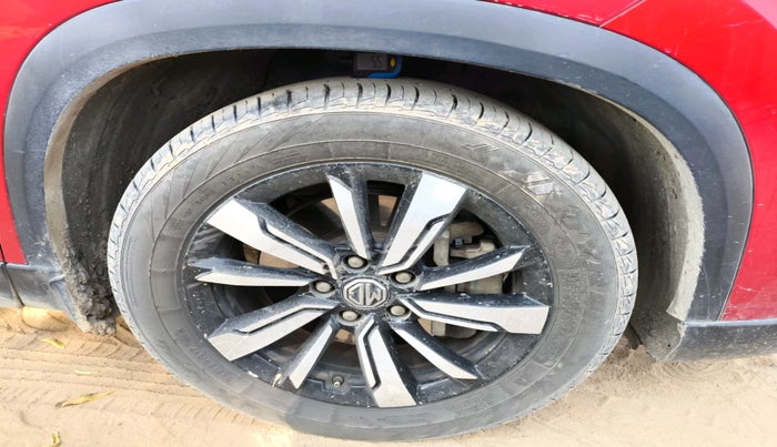 2019 MG HECTOR SHARP 2.0 DIESEL, Diesel, Manual, 63,847 km, tyre