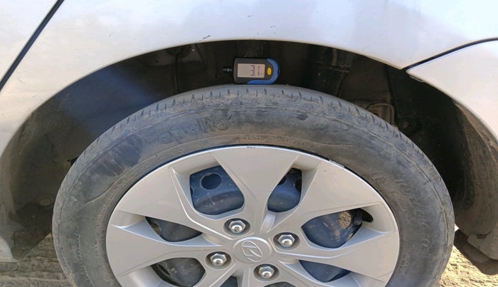 2019 Hyundai Xcent S 1.2, Petrol, Manual, 40,270 km, tyre