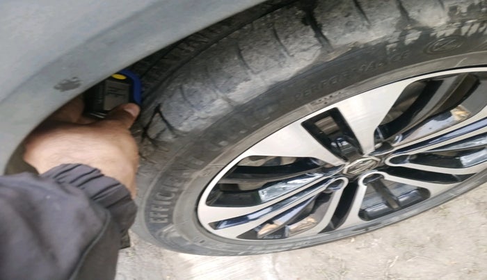 2022 MG HECTOR SHARP 1.5 PETROL CVT, Petrol, Automatic, 52,465 km, tyre