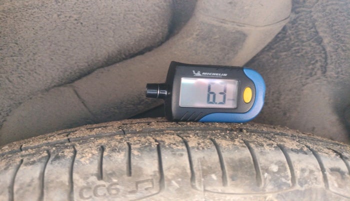 2011 Hyundai i10 SPORTZ 1.2 AT, Petrol, Automatic, 92,489 km, tyre