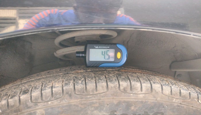 2011 Hyundai i10 SPORTZ 1.2 AT, Petrol, Automatic, 92,489 km, tyre