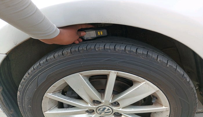 2016 Volkswagen Polo HIGHLINE1.2L, Petrol, Manual, 92,486 km, tyre