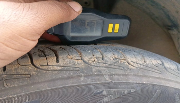 2018 Maruti Dzire LXI, Petrol, Manual, 95,150 km, tyre