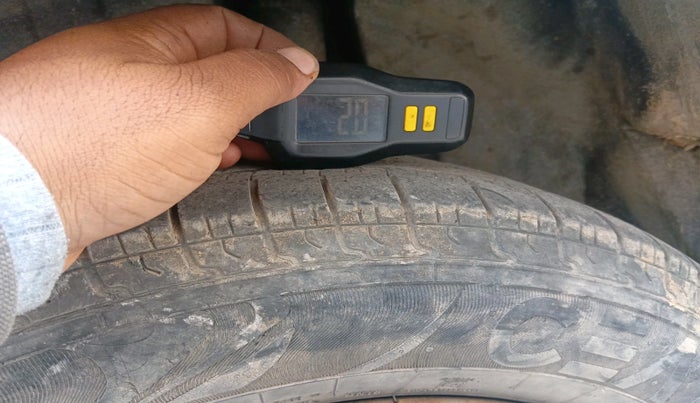 2018 Maruti Dzire LXI, Petrol, Manual, 95,150 km, tyre