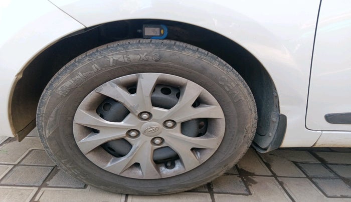 2015 Hyundai Grand i10 SPORTZ 1.2 KAPPA VTVT, Petrol, Manual, 55,000 km, tyre