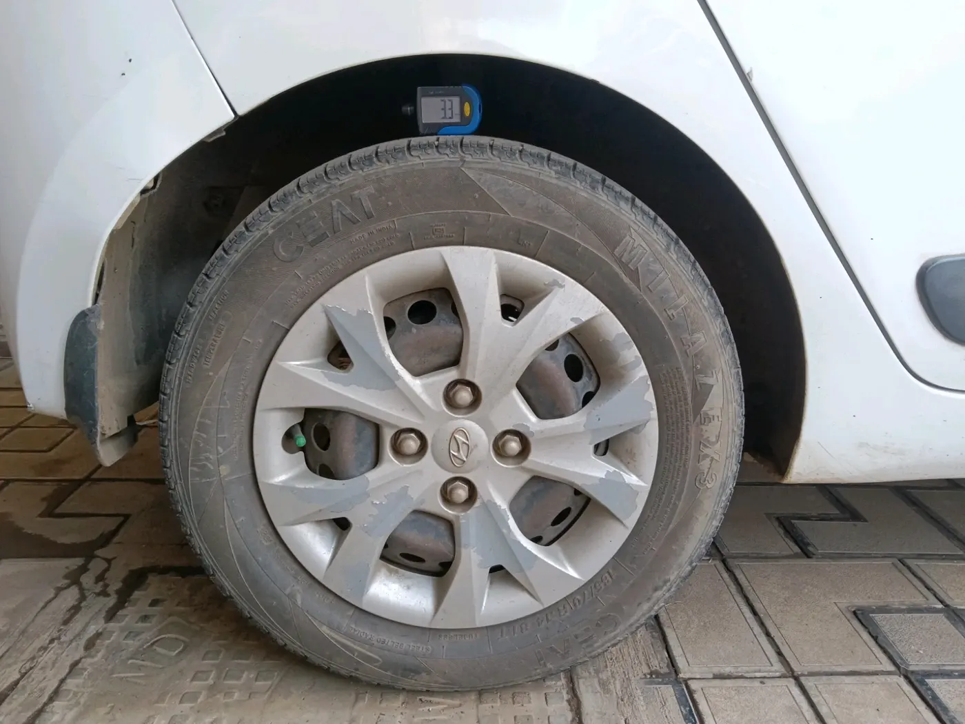 2015 Hyundai Grand i10 SPORTZ 1.2 KAPPA VTVT, Petrol, Manual, 55,000 km, tyre