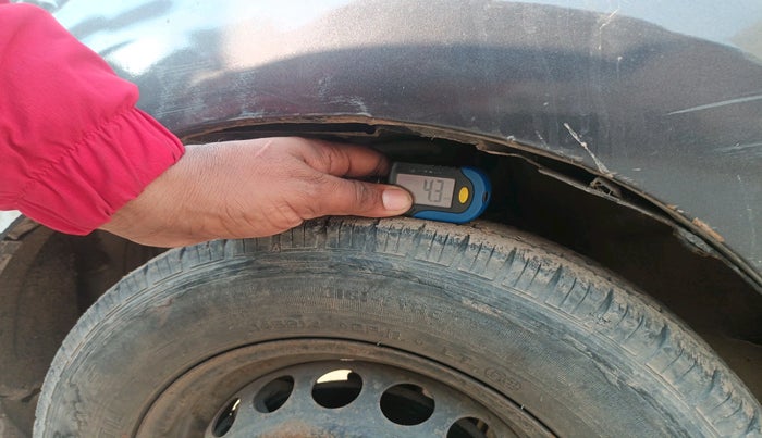 2016 Maruti Alto 800 LXI, Petrol, Manual, 1,04,845 km, tyre