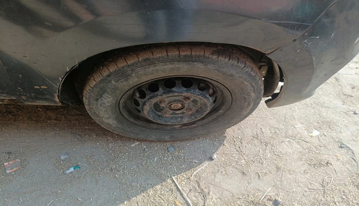 2016 Maruti Alto 800 LXI, Petrol, Manual, 1,04,845 km, tyre