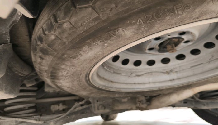 2022 Mahindra XUV700 AX 7 D AT AWD 7 STR, Diesel, Automatic, 82,939 km, tyre