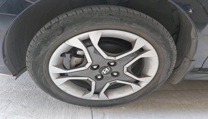 2024 Hyundai NEW I20 SPORTZ 1.2 MT, Petrol, Manual, 24,588 km, tyre