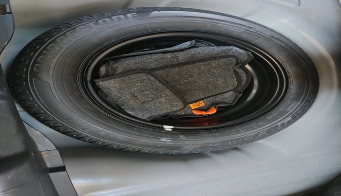 2024 Hyundai NEW I20 SPORTZ 1.2 MT, Petrol, Manual, 24,588 km, tyre