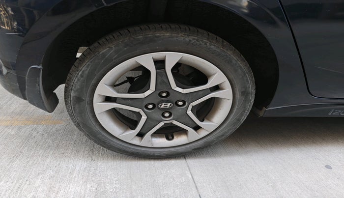 2024 Hyundai NEW I20 SPORTZ 1.2 MT, Petrol, Manual, 24,588 km, tyre