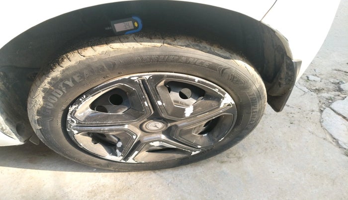 2021 Tata ALTROZ XT DIESEL, Diesel, Manual, 1,06,870 km, tyre