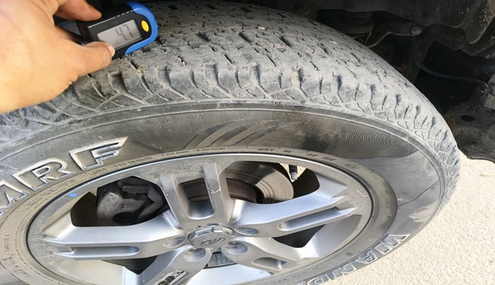 2021 Mahindra Thar LX  P 4WD AT CONVERTIBLE, Petrol, Automatic, 44,126 km, tyre