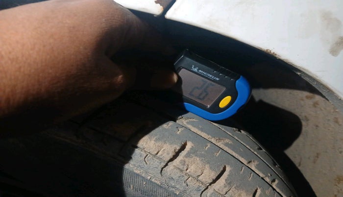 2019 Datsun Redi Go S 1.0, Petrol, Manual, 1,08,179 km, tyre