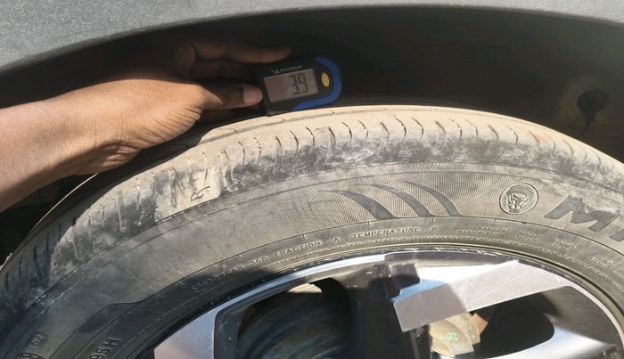 2021 Hyundai VENUE SX 1.5 (O) EXECUTIVE CRDI, Diesel, Manual, 1,26,448 km, tyre