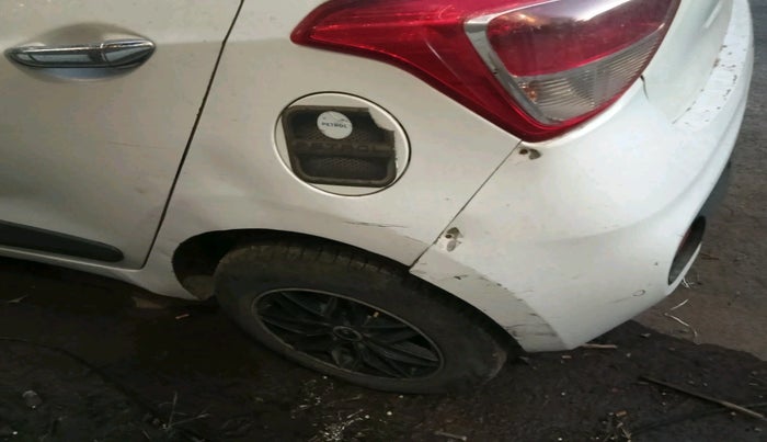 2017 Hyundai Grand i10 SPORTZ 1.2 KAPPA VTVT, Petrol, Manual, 1,99,014 km, tyre