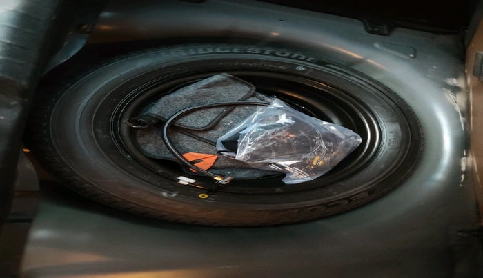 2021 Hyundai NEW I20 ASTA 1.2 AT, Petrol, Automatic, 40,476 km, tyre