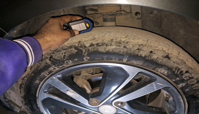 2022 Tata ALTROZ XZA PLUS, Petrol, Automatic, 52,721 km, tyre