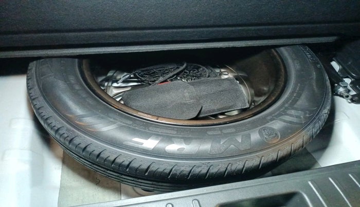 2023 Hyundai Tucson SIGNATURE 2.0 AT PETROL, Petrol, Automatic, 16,177 km, tyre