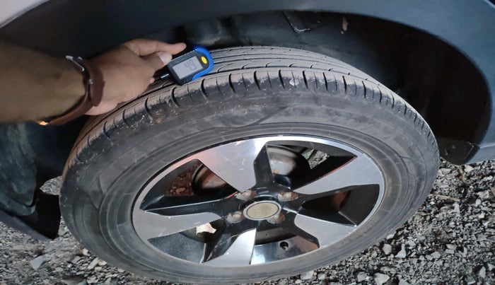 2019 Tata NEXON XZA PLUS PETROL, Petrol, Automatic, 1,68,651 km, tyre