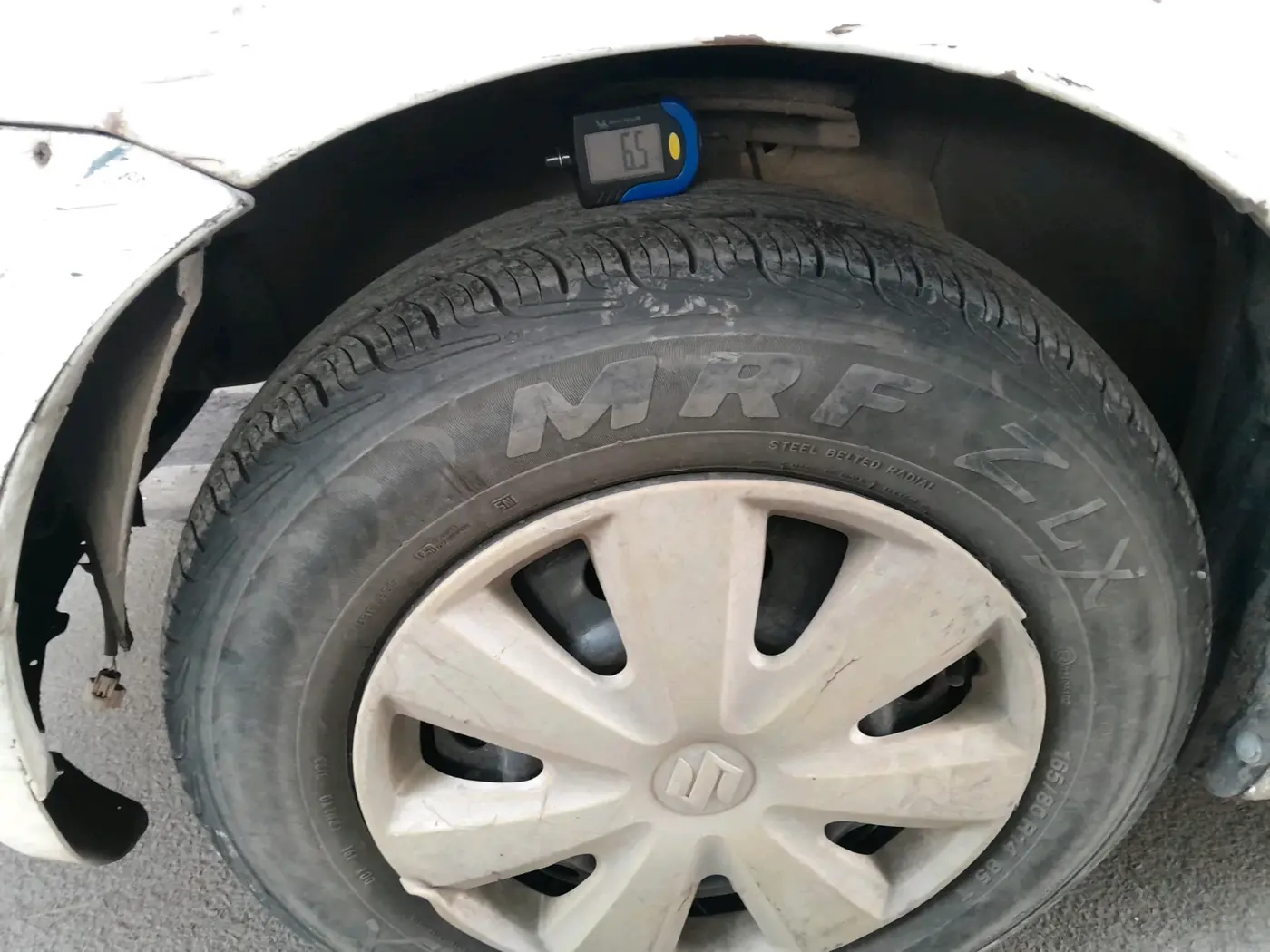 2011 Maruti Swift Dzire VDI, Diesel, Manual, 1,38,328 km, tyre