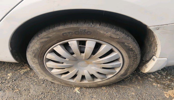 2014 Maruti Ciaz VDI, Diesel, Manual, 1,07,017 km, tyre