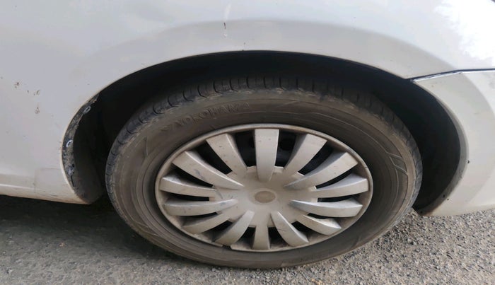 2014 Maruti Ciaz VDI, Diesel, Manual, 1,07,017 km, tyre