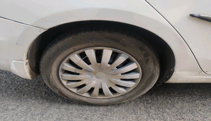 2014 Maruti Ciaz VDI, Diesel, Manual, 1,07,017 km, tyre