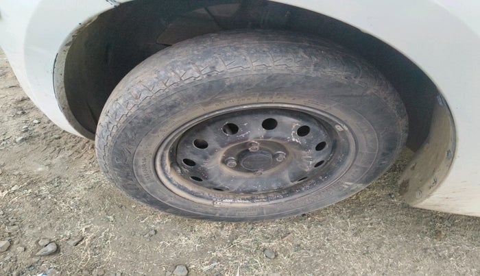 2023 Maruti Swift LXI, Petrol, Manual, 47,746 km, tyre