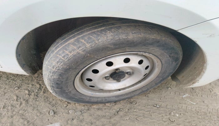 2023 Maruti Swift LXI, Petrol, Manual, 47,746 km, tyre