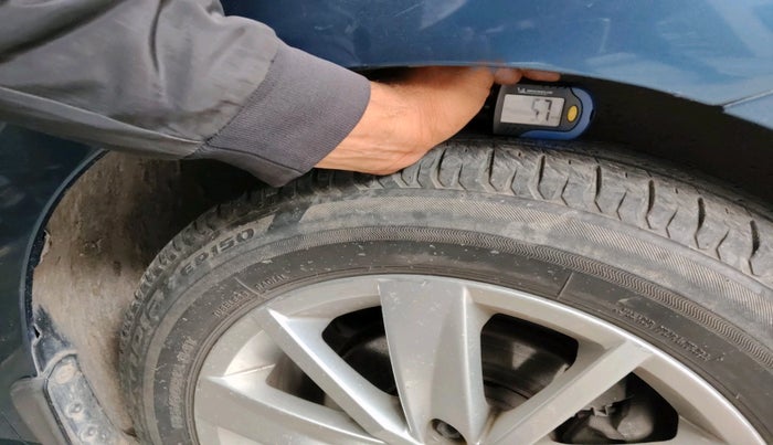 2017 Volkswagen Ameo HIGHLINE1.5L, Diesel, Manual, 1,10,071 km, tyre