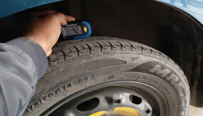 2017 Volkswagen Ameo HIGHLINE1.5L, Diesel, Manual, 1,10,071 km, tyre