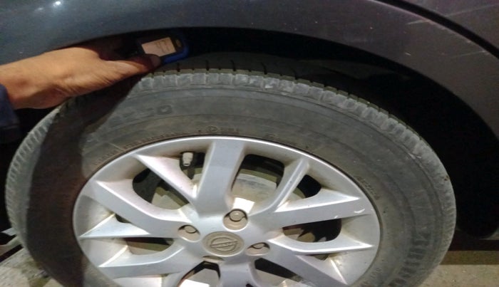 2015 Nissan Sunny XV DIESEL, Diesel, Manual, 61,347 km, tyre