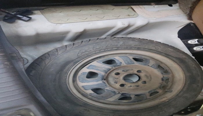 2011 Hyundai Santro Xing GLS, Petrol, Manual, 49,070 km, tyre