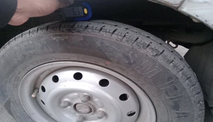 2011 Maruti A Star LXI, Petrol, Manual, 95,886 km, tyre