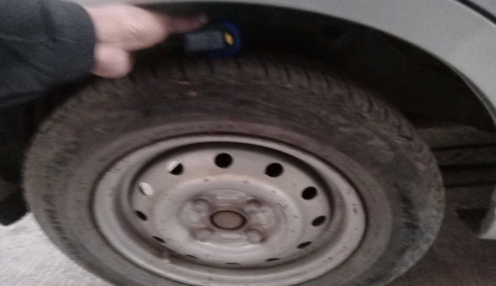 2011 Maruti A Star LXI, Petrol, Manual, 95,886 km, tyre