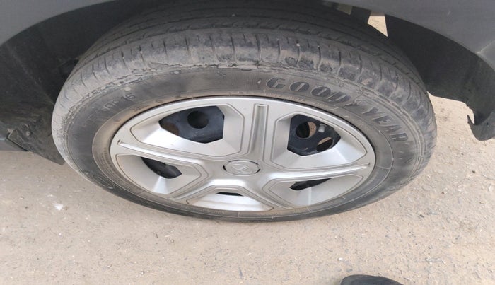 2022 Tata NEXON XMA SUNROOF PETROL, Petrol, Automatic, 39,926 km, tyre